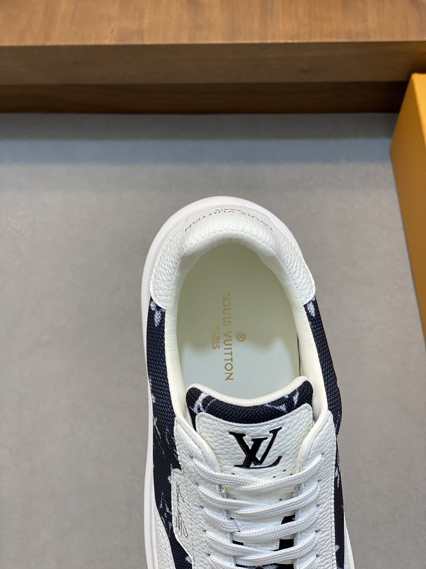 Louis Vuitton Low Shoes